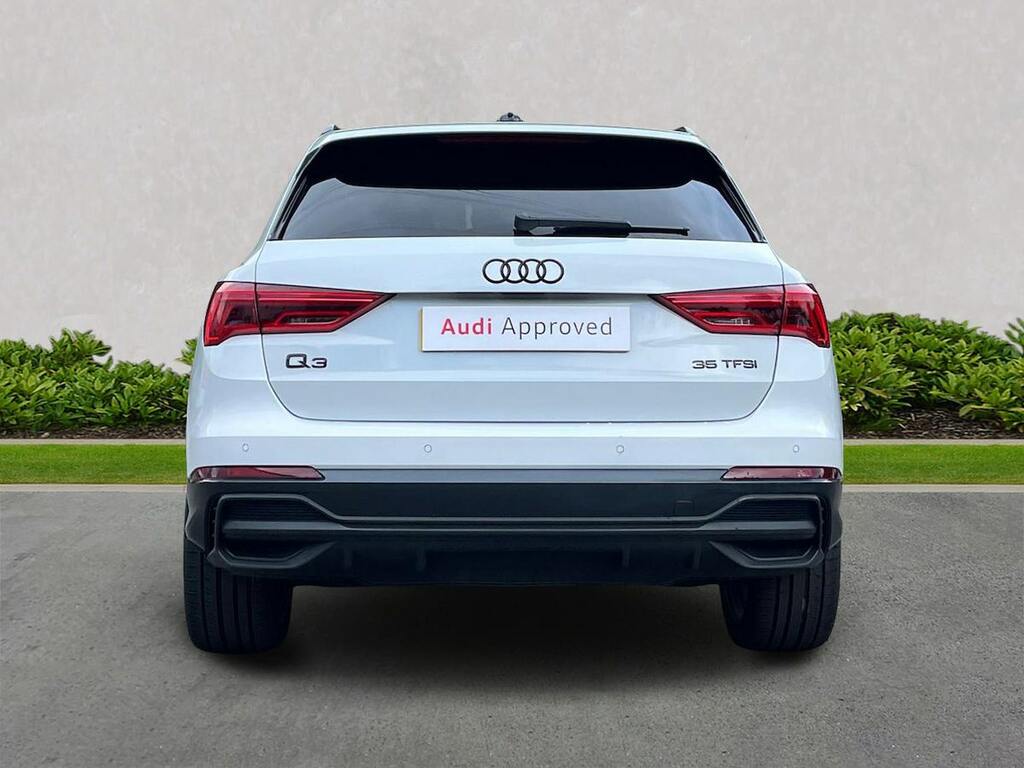 Audi Q3 1.5 Tfsi Cod 35 Black Edition Suv S Tro White #4