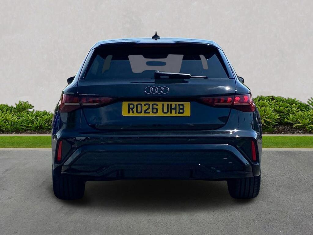 Audi A3 2.0 Tdi 35 Black Edition Sportback S Tr Black #4