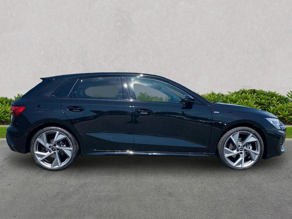 Audi A3 2.0 Tdi 35 Black Edition Sportback S Tr Black #3