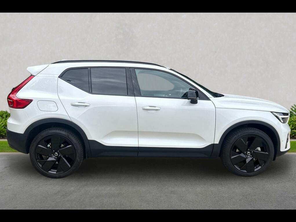 Volvo XC40 2.0 B3p Plus Pro Black Edition EN26FLG  #3