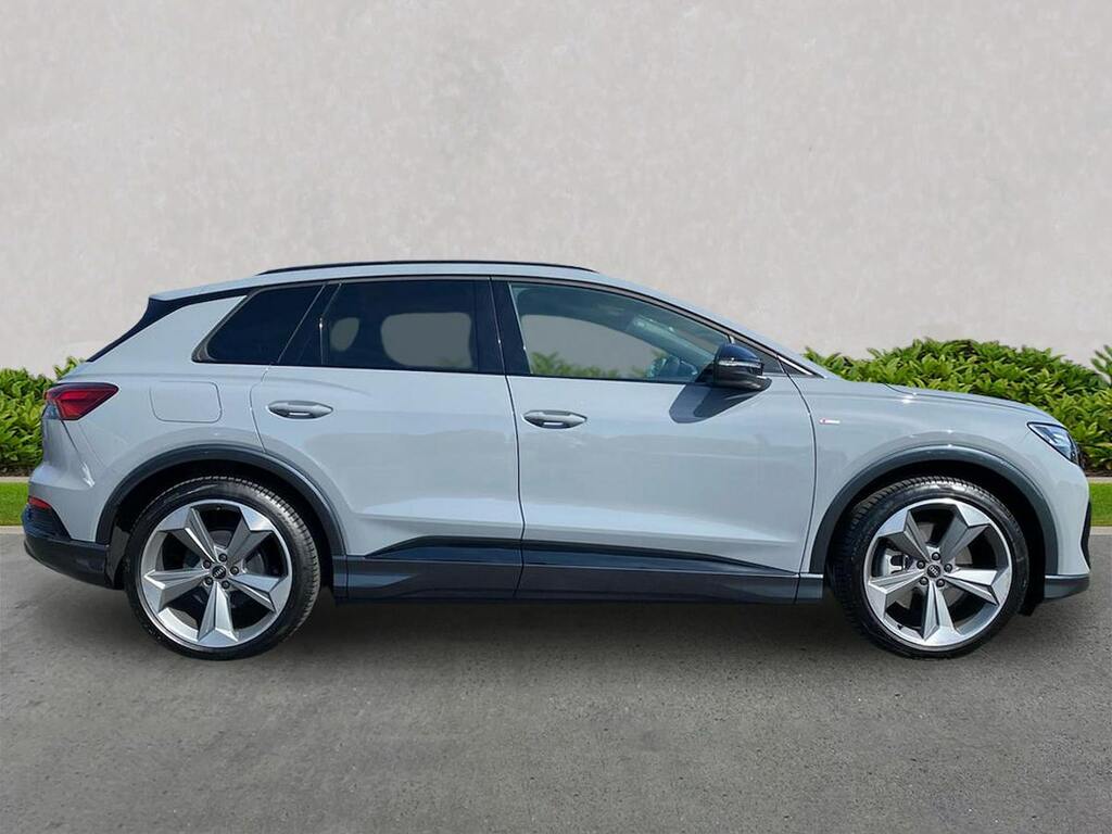 Audi Q4 E Tron 210Kw 45 82Kwh Black Edition RO26TDV Grey #3
