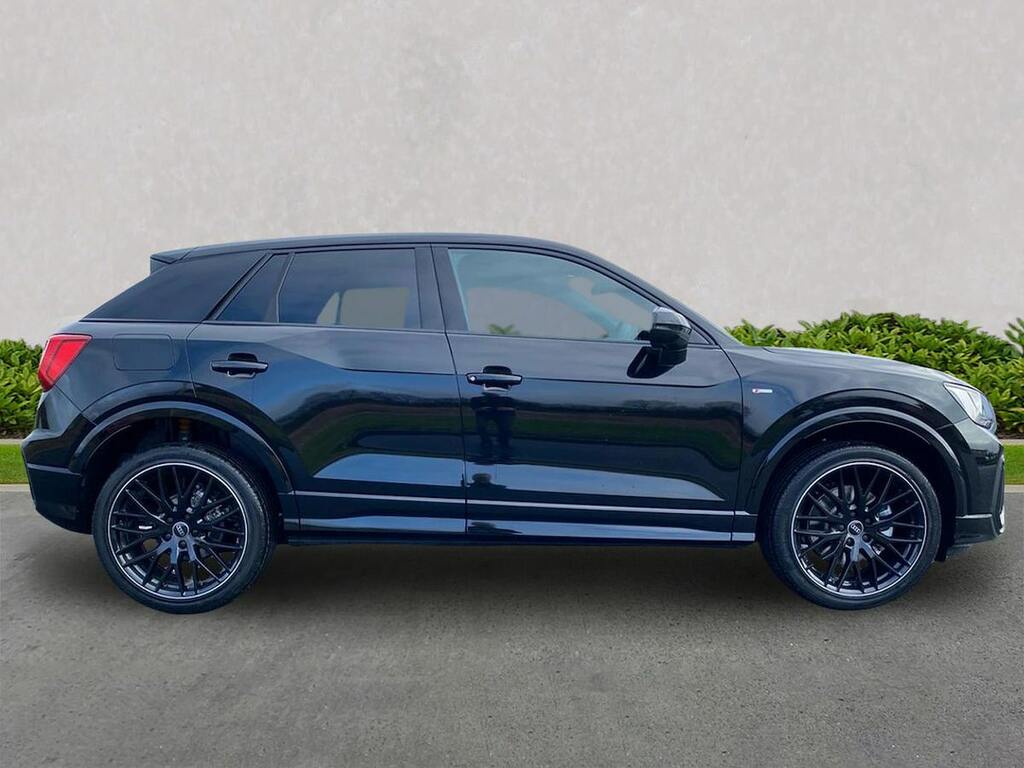 Audi Q2 1.5 Tfsi Cod 35 Black Edition Suv S Tro NV75JBZ Black #3