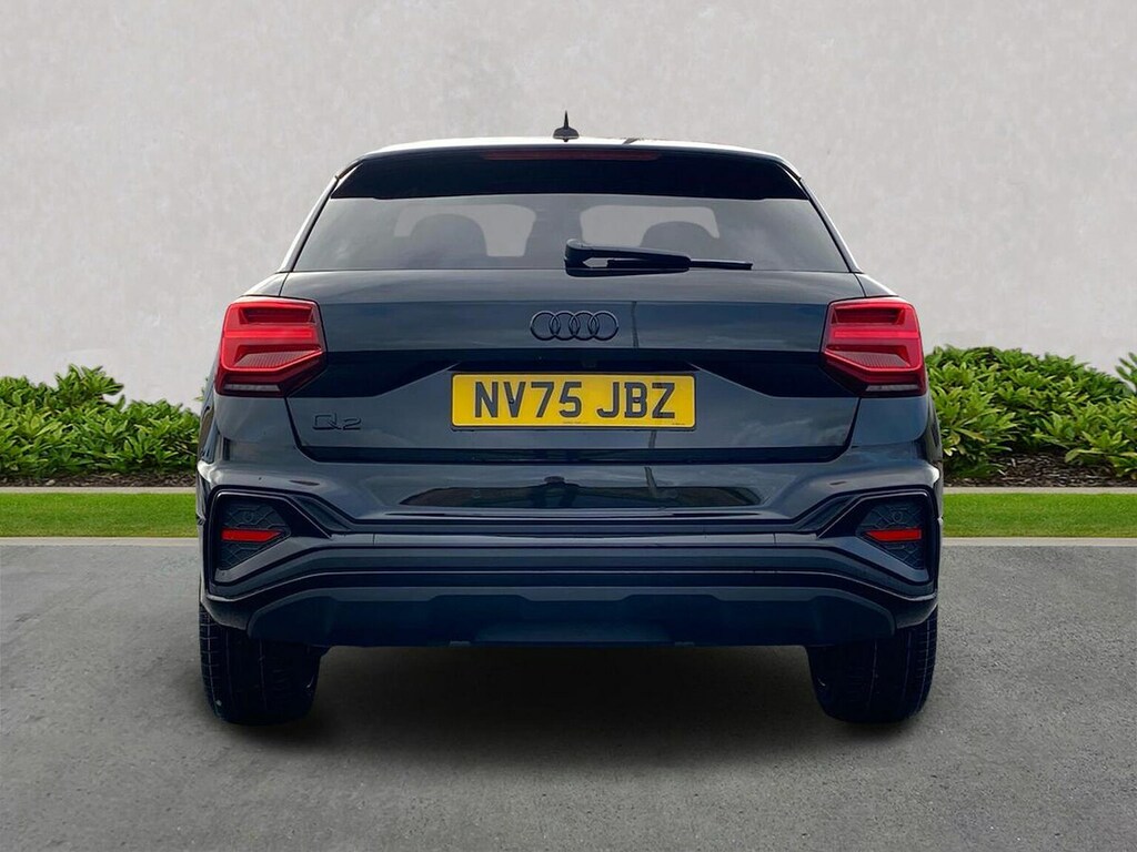 Audi Q2 1.5 Tfsi Cod 35 Black Edition Suv S Tro NV75JBZ Black #4