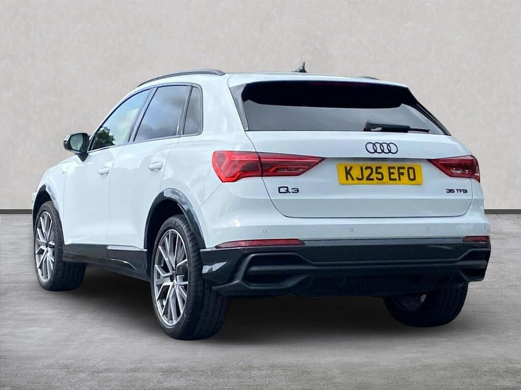 Audi Q3 1.5 Tfsi Cod 35 Black Edition Suv S Tro KJ25EFO White #2