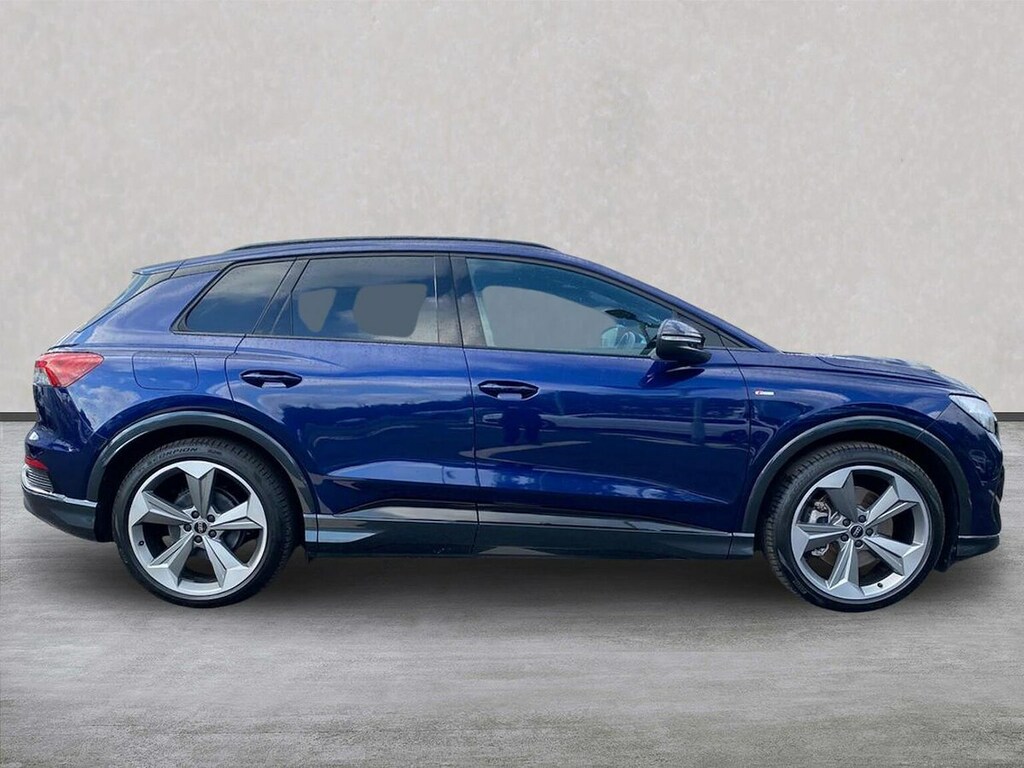 Audi Q4 E Tron 210Kw 45 82Kwh Black Edition KP75CUW Blue #3