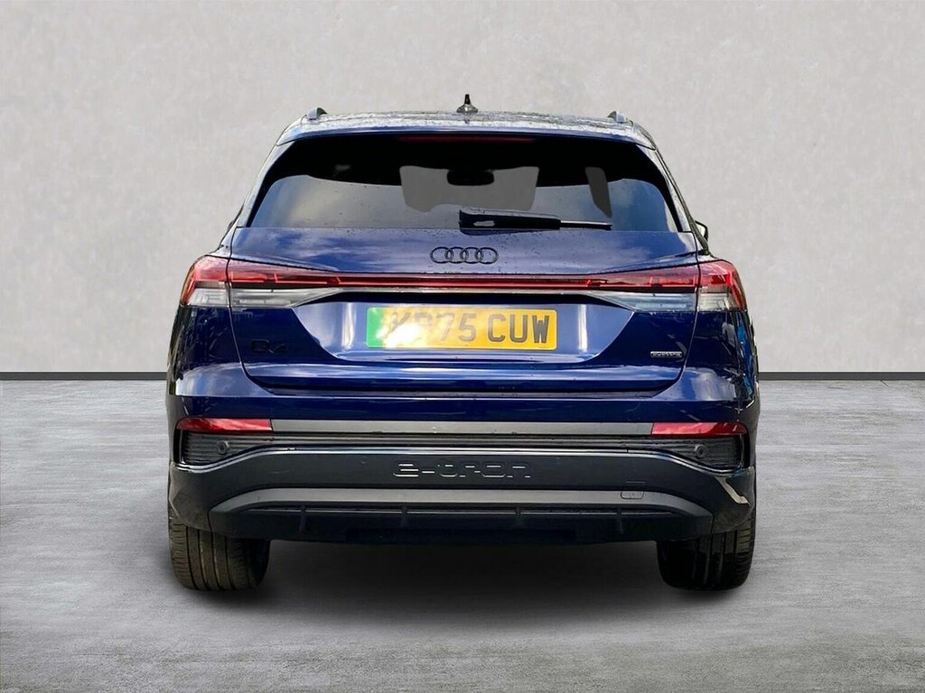 Audi Q4 E Tron 210Kw 45 82Kwh Black Edition KP75CUW Blue #4