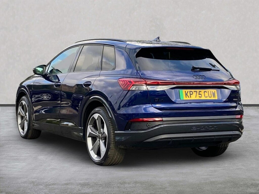 Audi Q4 E Tron 210Kw 45 82Kwh Black Edition KP75CUW Blue #2