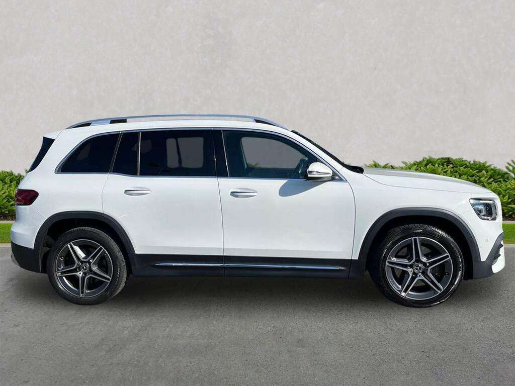 Mercedes-Benz GLB Class Glb 220D 4Matic Amg Line Premium 8G-tronic White #3