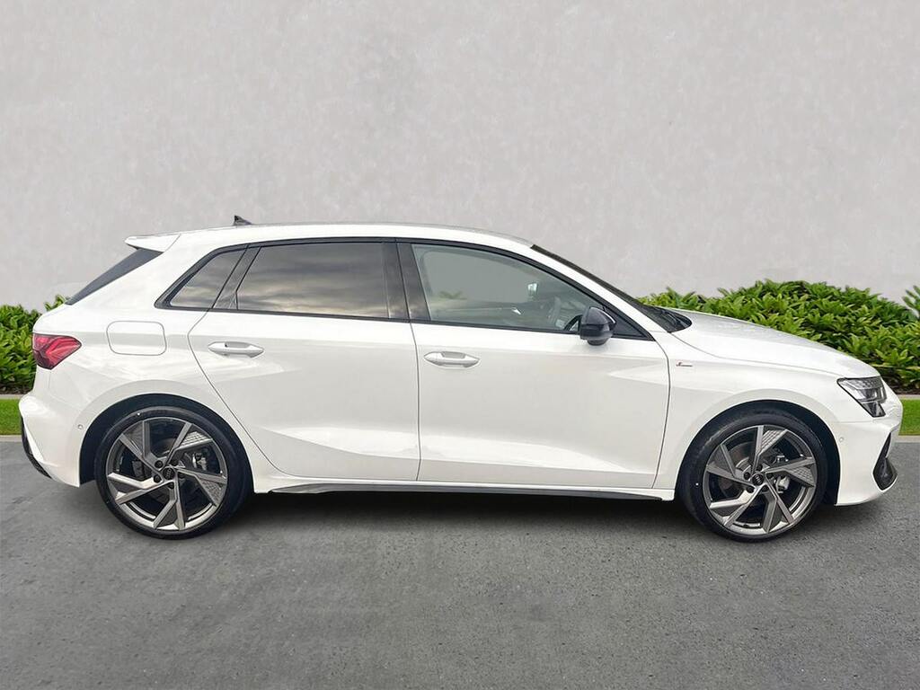Audi A3 2.0 Tdi 150 Black Edition S Tronic Tech Pack SF26YTN White #3