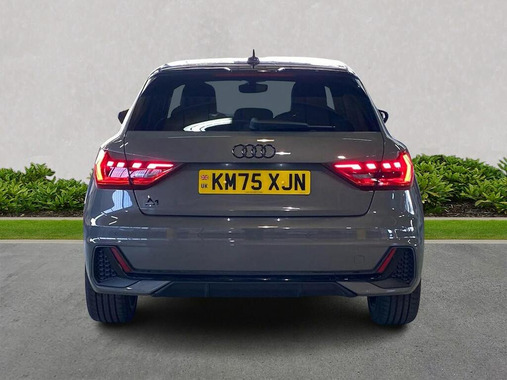 Audi A1 35 Tfsi Black Edition S Tronic KM75XJN Grey #4