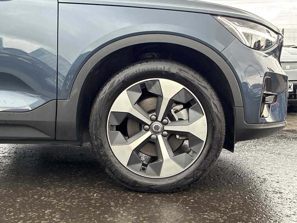 Volvo XC40 2.0 B3p Plus Dark SB25OZL Blue #6