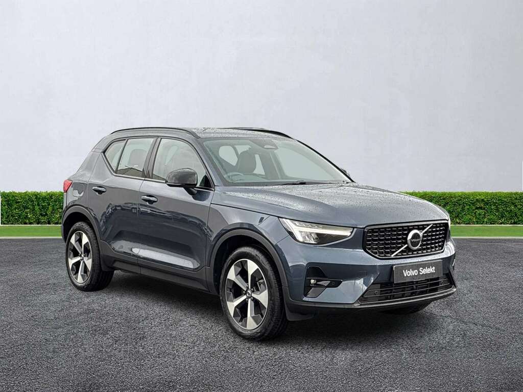 Volvo XC40 2.0 B3p Plus Dark Blue