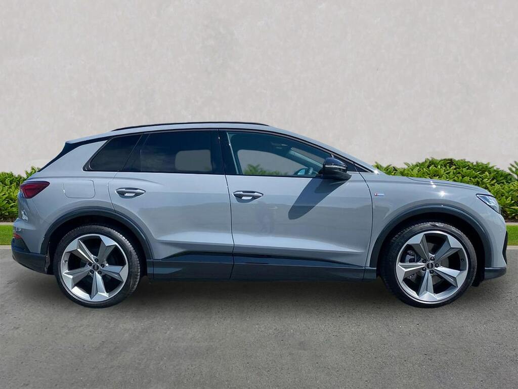 Audi Q4 E Tron Audi Q4 Black Edition 55 E-tron Quattro 25000 Kw NV26YTP Grey #3