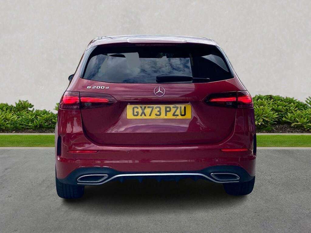 Mercedes-Benz B Class B200d Amg Line Premium Plus Red #4