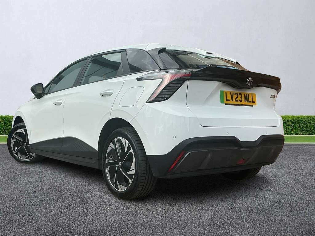 MG MG4 125Kw Se Ev 51Kwh LV23MLL White #2
