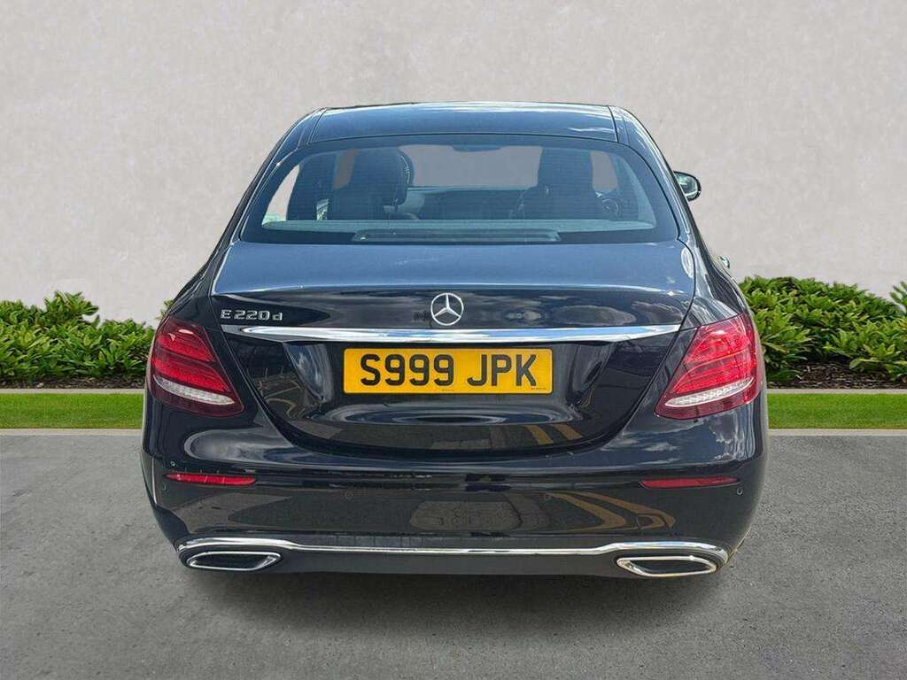 Mercedes-Benz E Class E220d Se Premium 9G-tronic KO67DYD Black #4