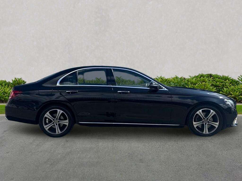 Mercedes-Benz E Class E220d Se Premium 9G-tronic KO67DYD Black #3