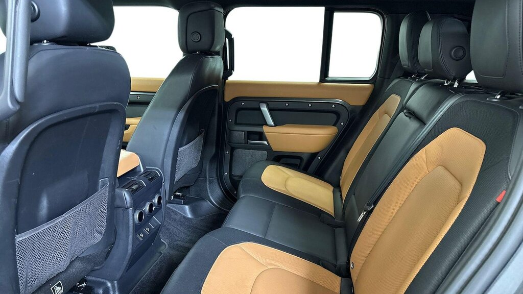 Land Rover Defender 2.0 P400e 15.4Kwh X-dynamic Hse Suv Plu Grey #4
