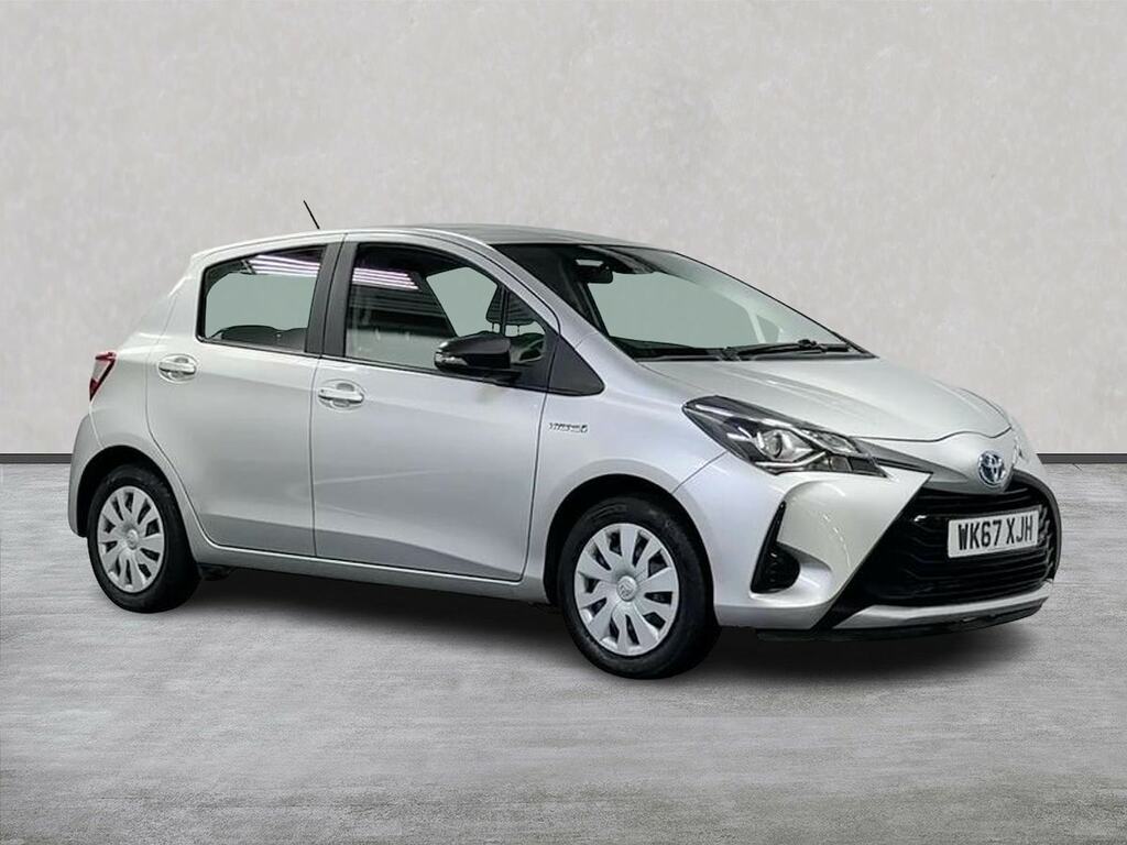 Toyota Yaris 1.5 Vvt-h Active Hatchback Hybrid E-cvt Silver