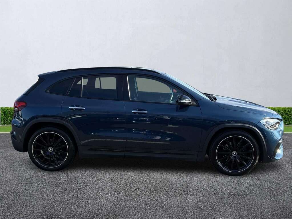 Mercedes-Benz GLA Class Gla 200 Amg Line Premium Plus Night Ed BA72HYT Blue #3