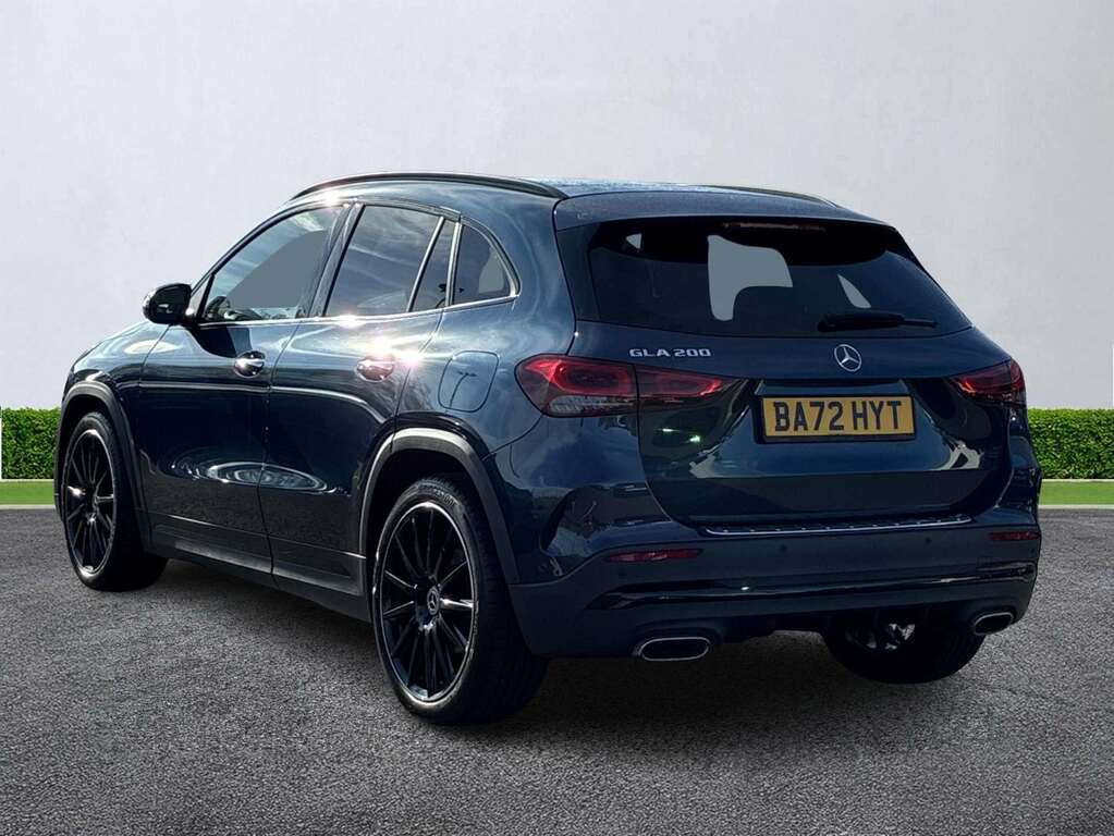 Mercedes-Benz GLA Class Gla 200 Amg Line Premium Plus Night Ed BA72HYT Blue #2