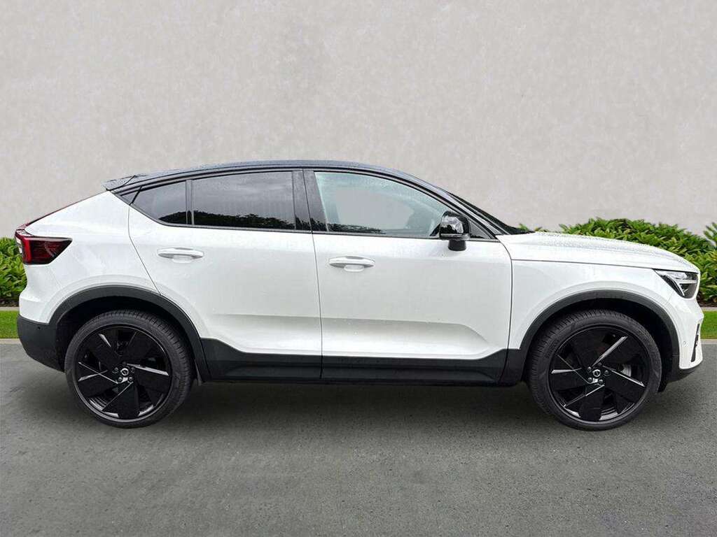 Volvo EC40 325Kw Tm Perf Ultra Black Edition 82Kwh White #3