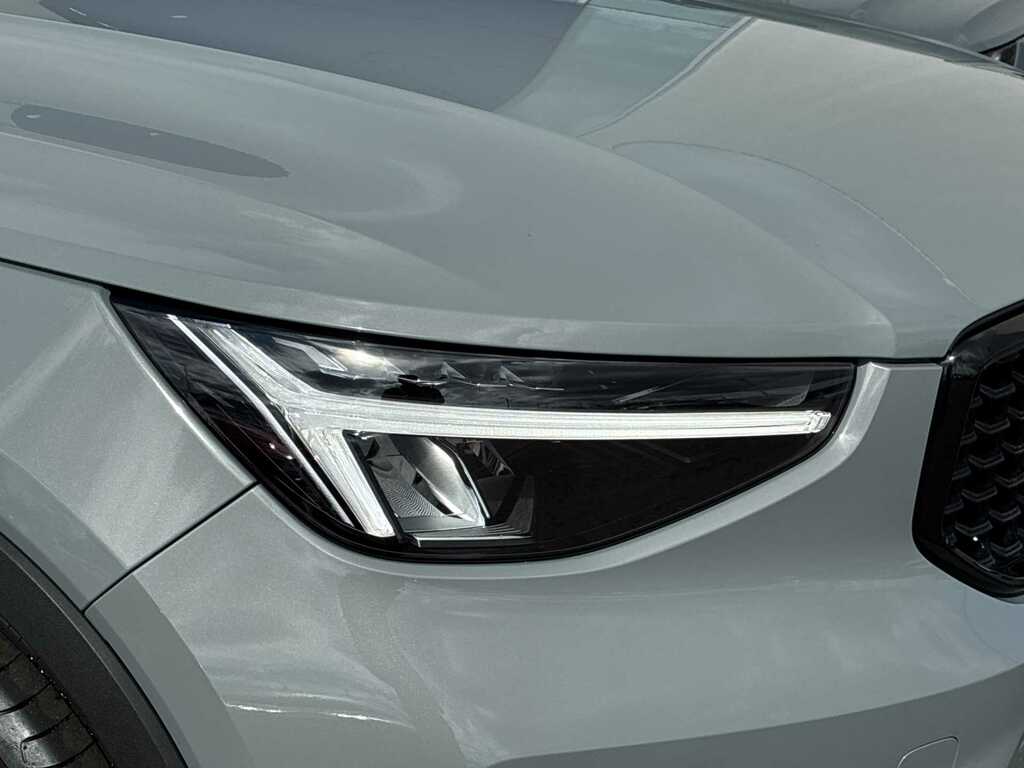 Volvo XC40 2.0 B3p Plus Dark MH24HXJ Grey #4