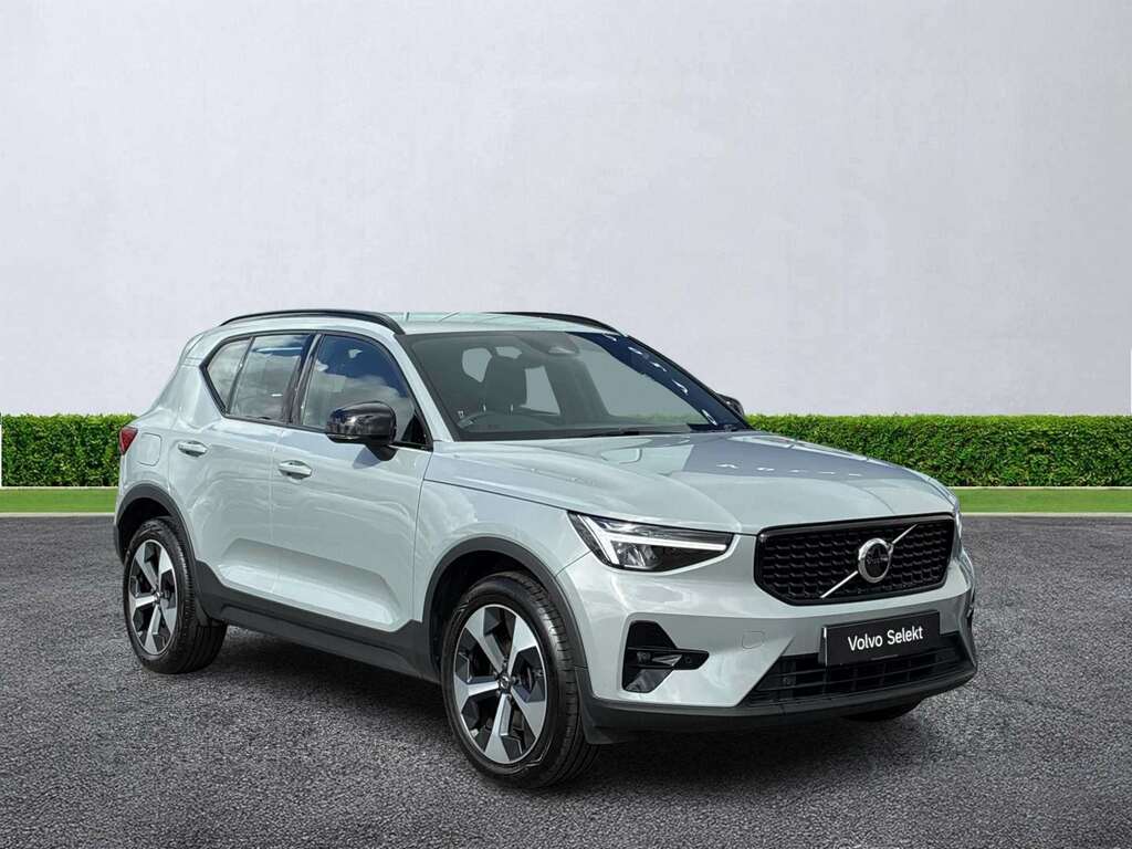 Volvo XC40 2.0 B3p Plus Dark Grey