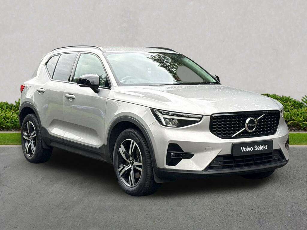 Volvo XC40 2.0 B3p Plus Dark CK23XVY Silver