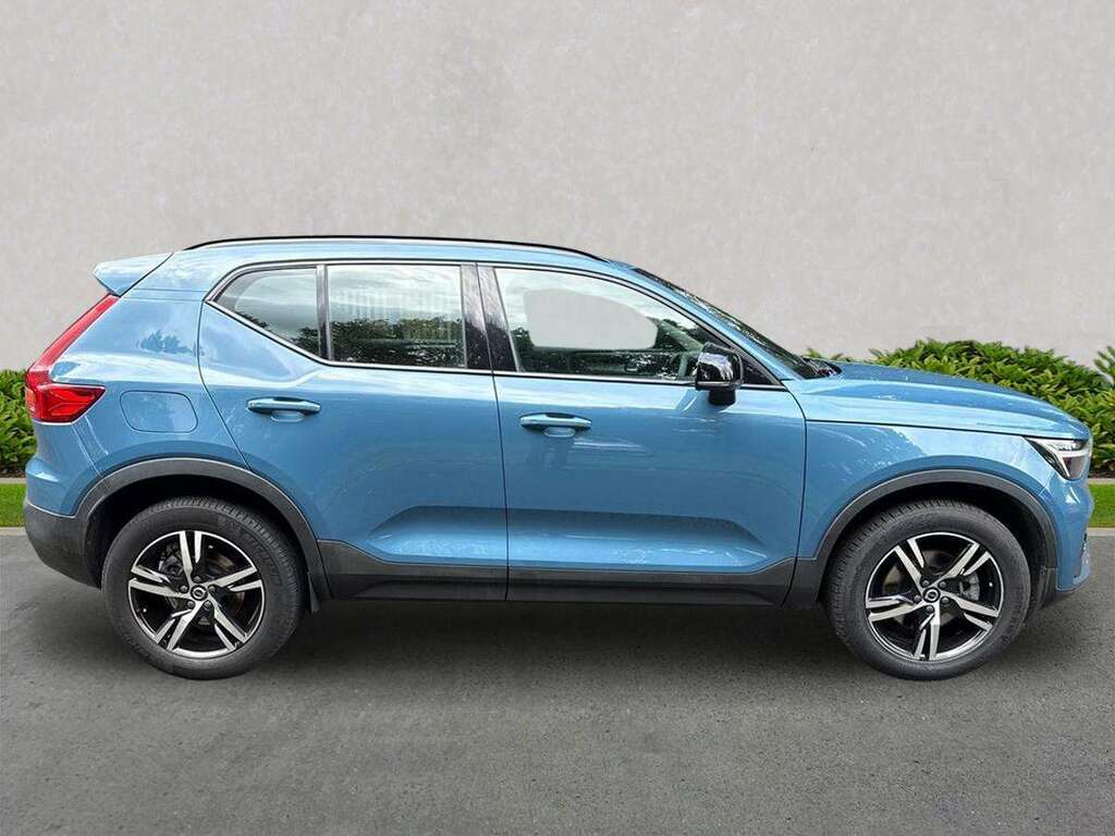 Volvo XC40 2.0 B4p Plus Dark Awd CK23OHF Blue #3