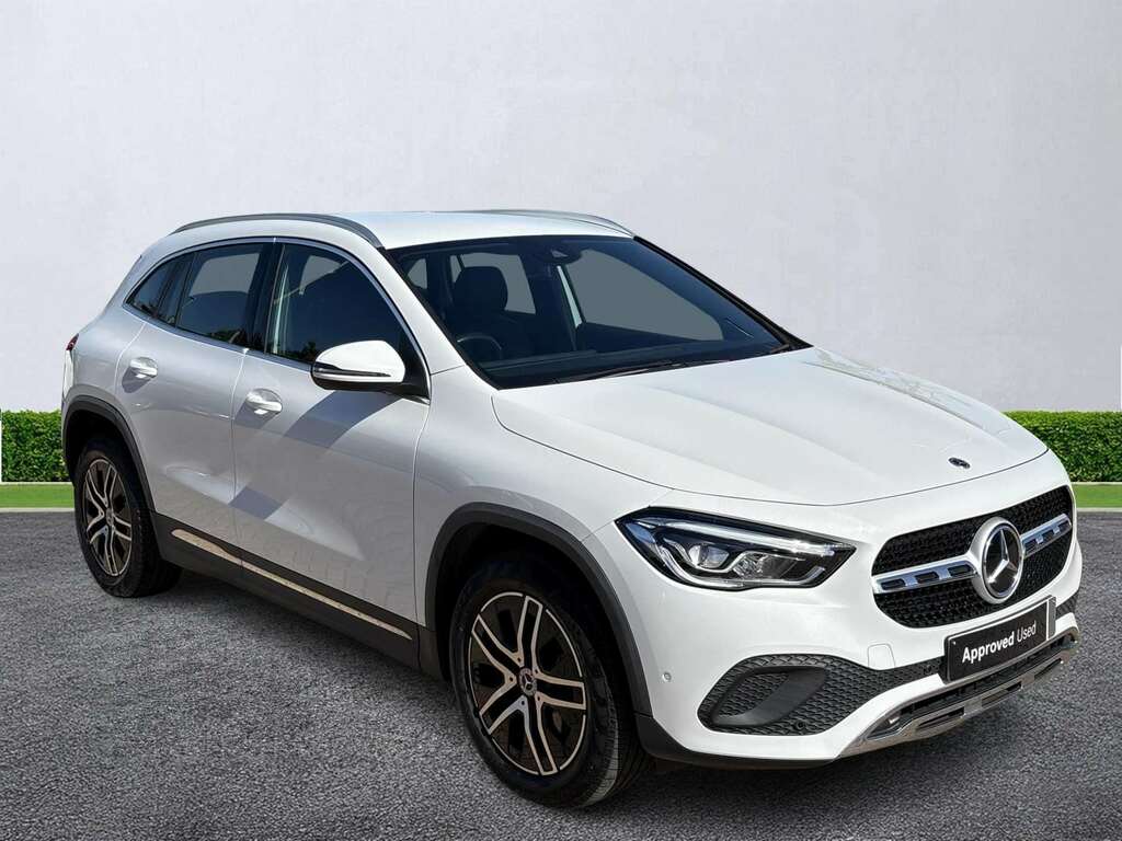 Mercedes-Benz GLA Class Gla 200 Sport Executive GN71TKK White
