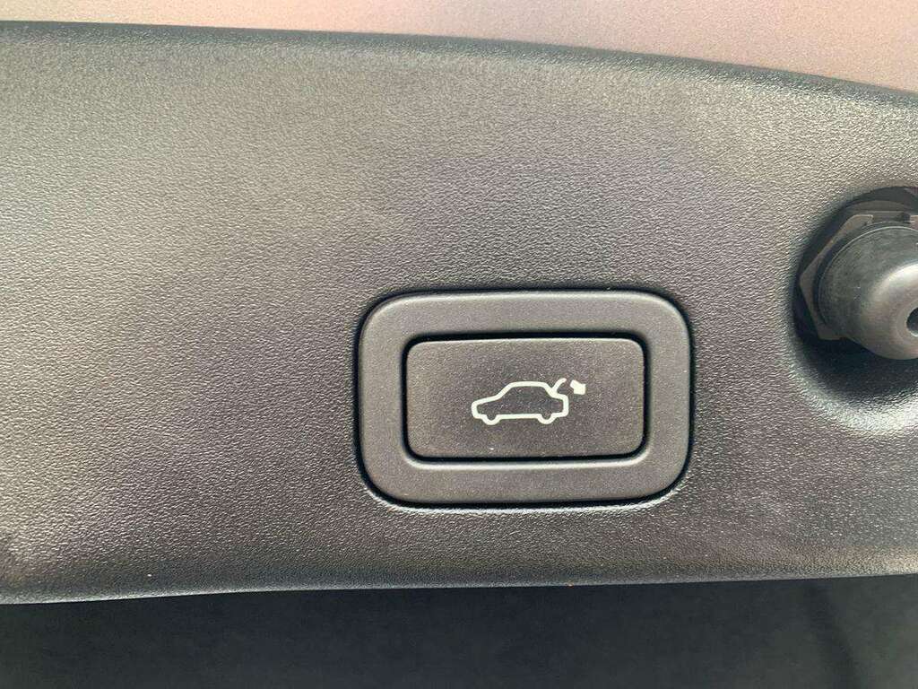 Jaguar XJ Portfolio Blue #26