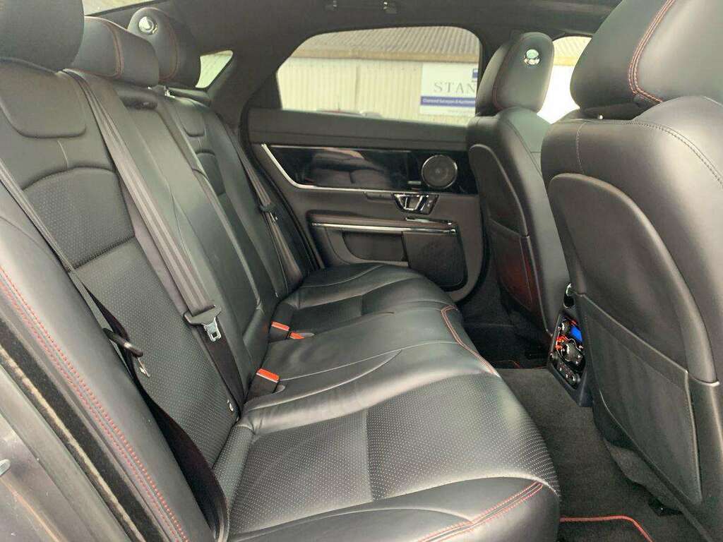 Jaguar XJ Portfolio Blue #40