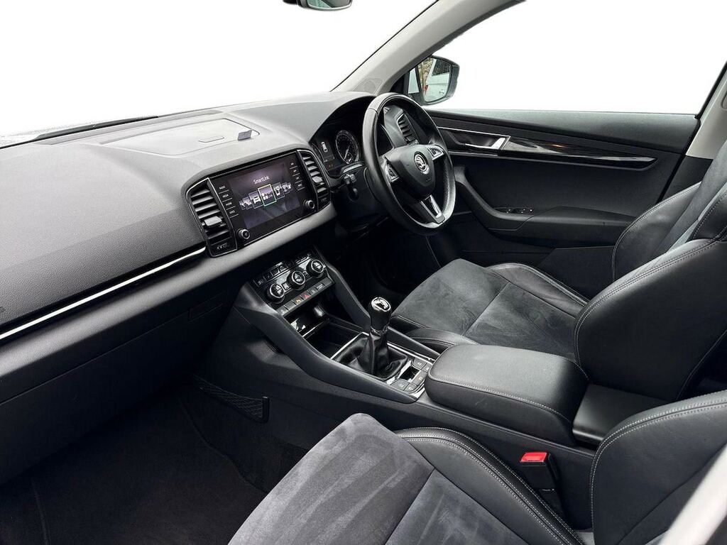 Skoda Karoq Edition Green #7