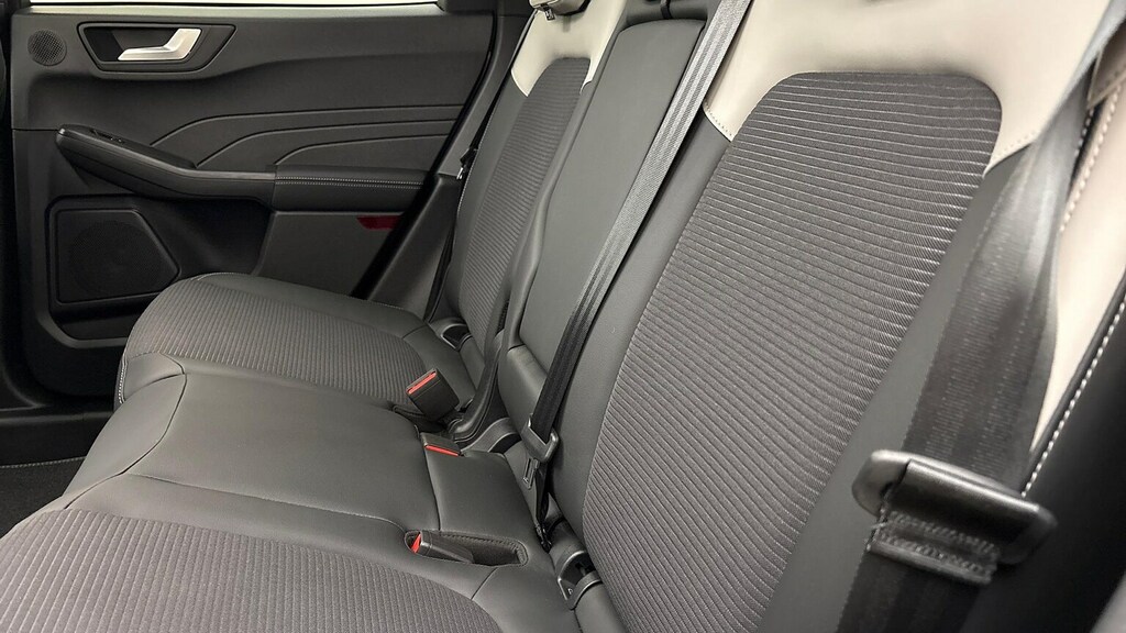 Ford Kuga St-line White #16