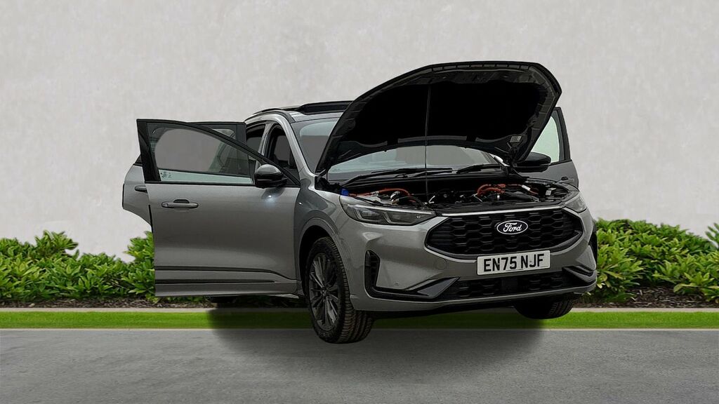 Ford Kuga St-line White #18