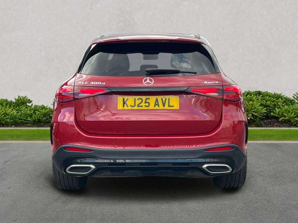 Mercedes-Benz GLC Class Glc 300D 4Matic Amg Line Premium 9G-tronic Red #4