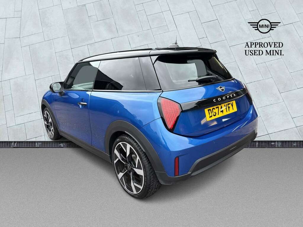 Mini Hatch 1.5 C Exclusive DG74YFY Blue #2