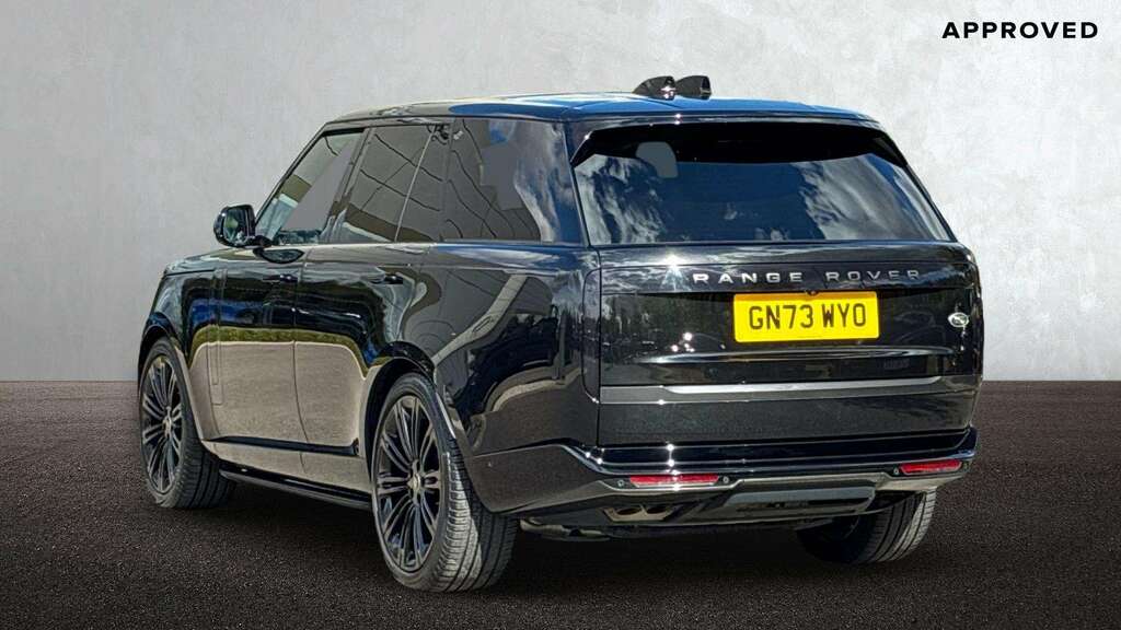 Land Rover Range Rover 4.4 P530 V8 First Edition Black #2