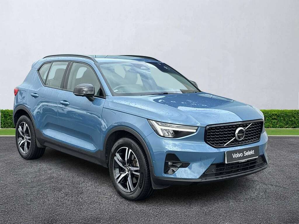 Volvo XC40 2.0 B3p Plus Dark Blue