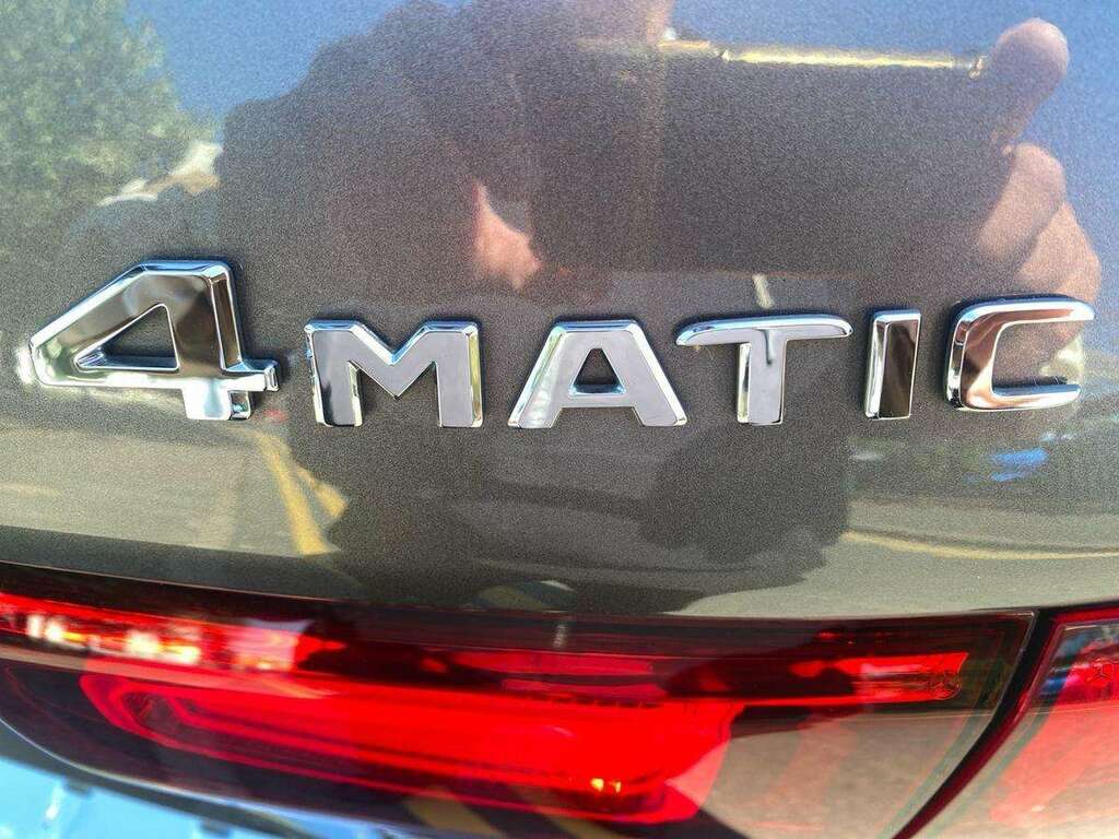 Mercedes-Benz GLB Class Automatic Black #35