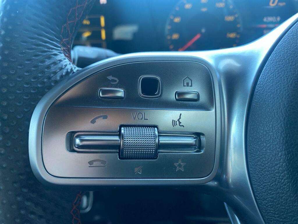 Mercedes-Benz GLB Class Automatic Black #26
