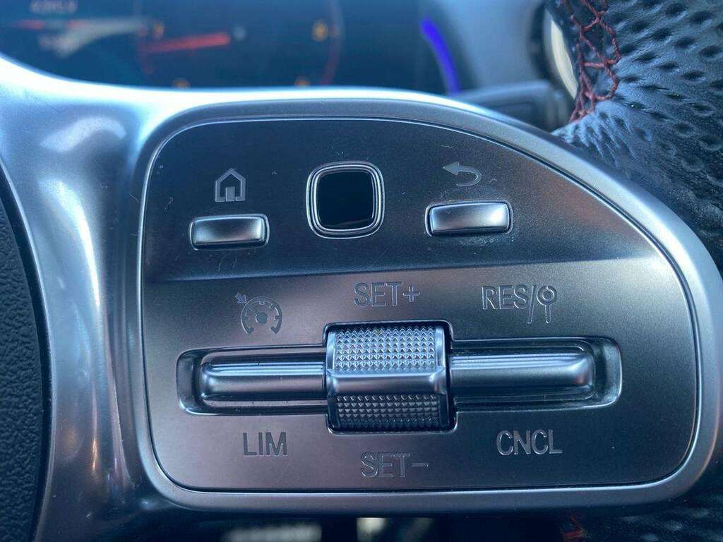 Mercedes-Benz GLB Class Automatic Black #27