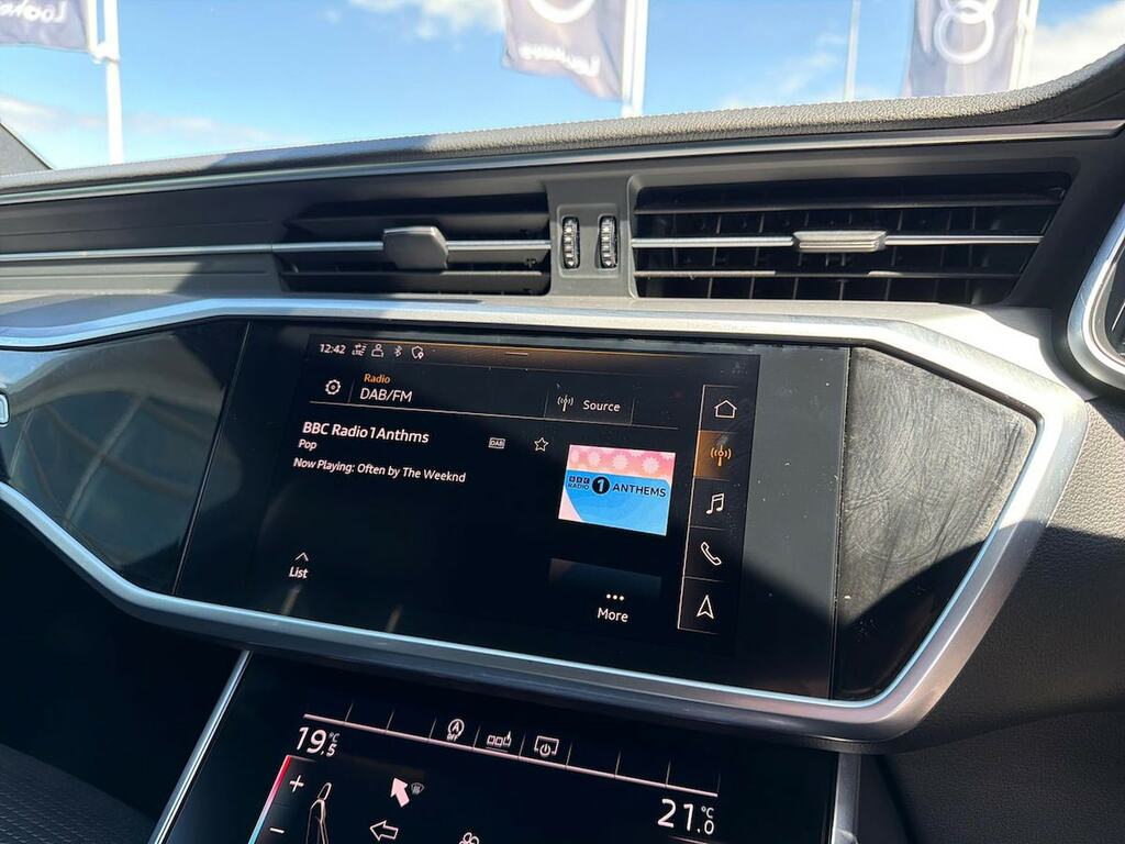 Audi A6 Saloon Black Edition Blue #11