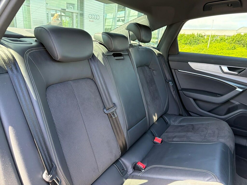 Audi A6 Saloon Black Edition Blue #16