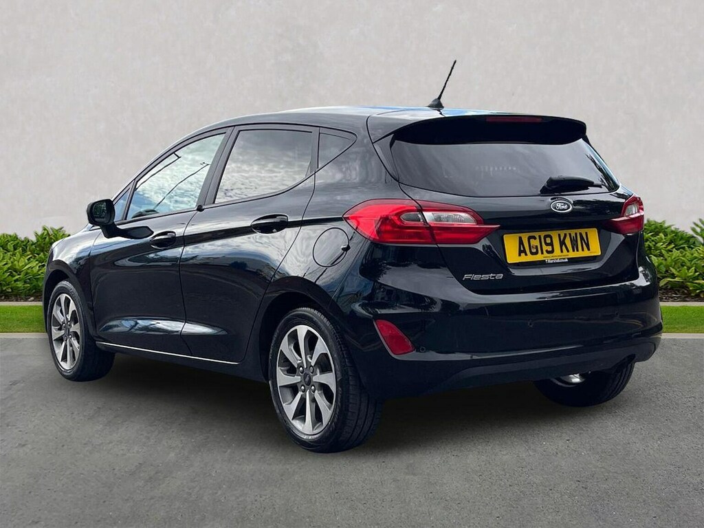 Ford Fiesta 1.1 Trend Navigation Black #2