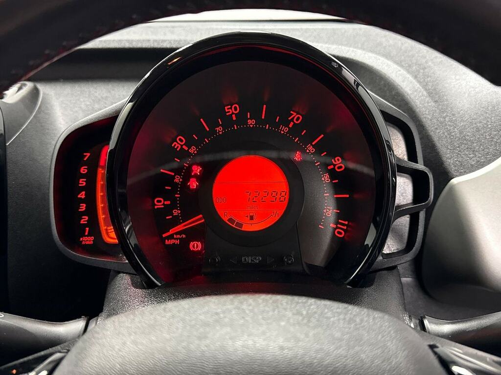 Peugeot 108 Active Red #10