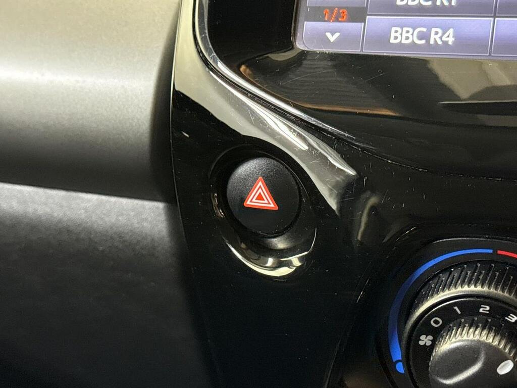 Peugeot 108 Active Red #22