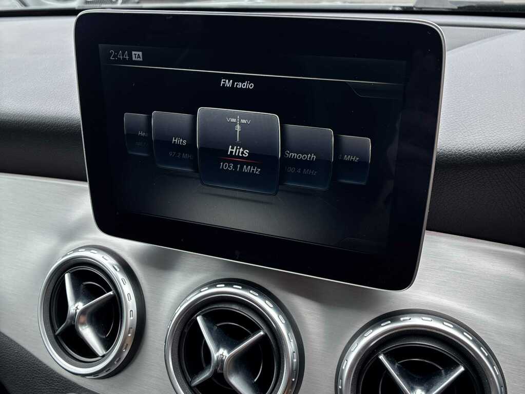 Mercedes-Benz GLA Class Se Grey #26