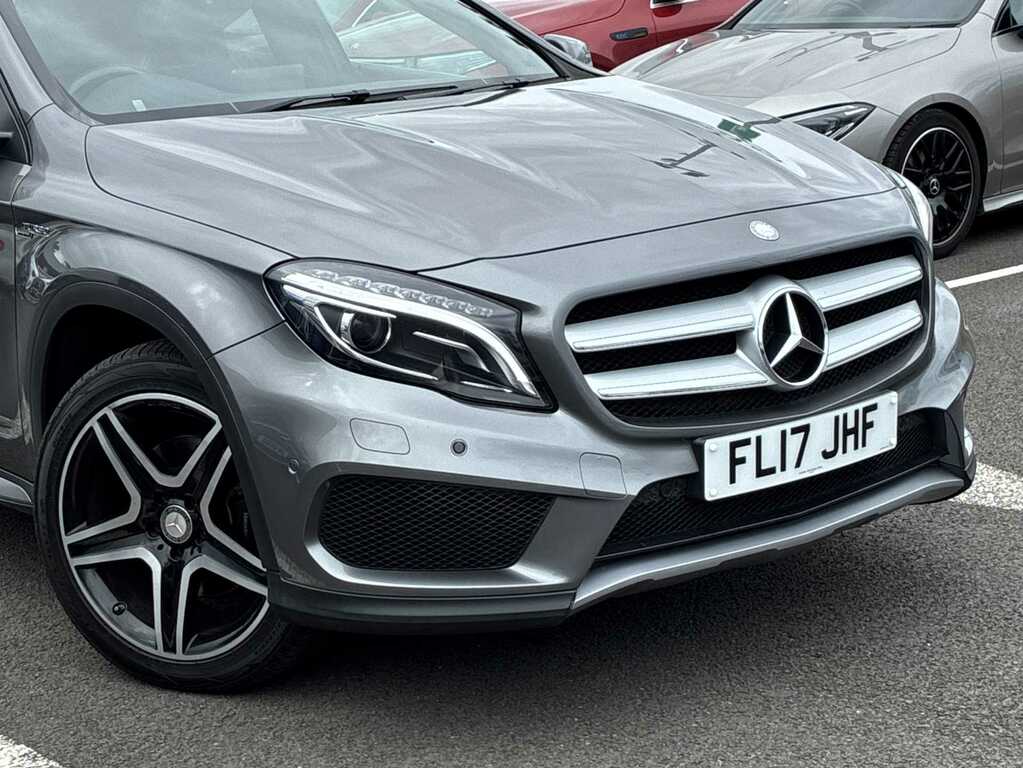 Mercedes-Benz GLA Class Se Grey #36